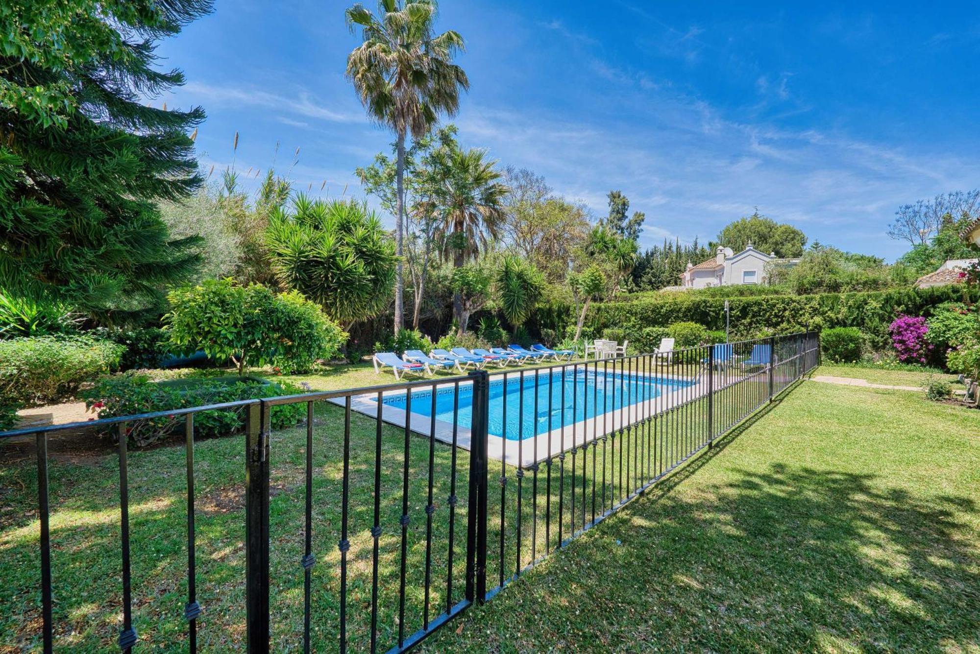 1106 Marbella Large Family Villa Estepona Kültér fotó