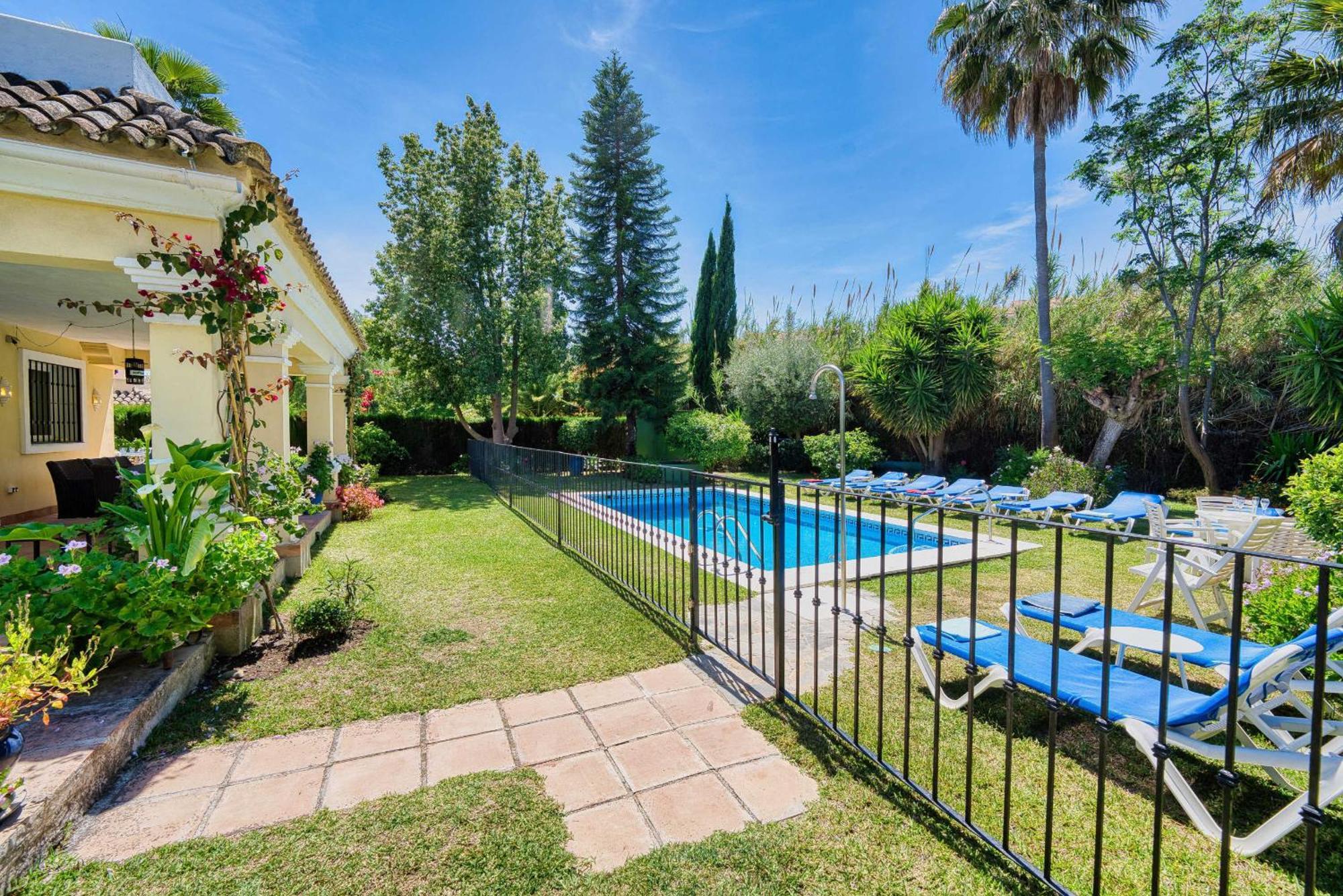 1106 Marbella Large Family Villa Estepona Kültér fotó